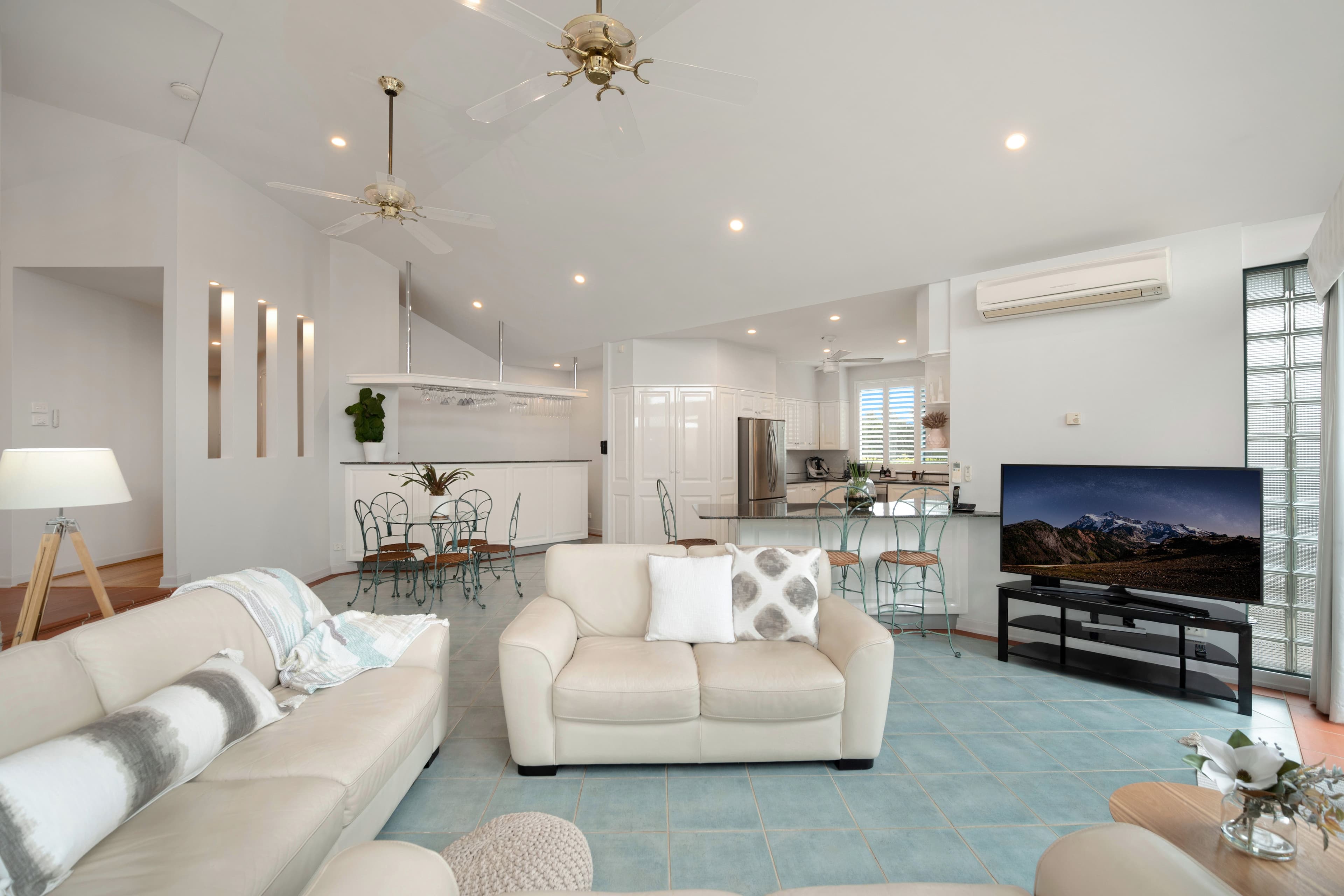 4 Correa Close, Aberglasslyn NSW 2320, Aberglasslyn - Thumbnail 3