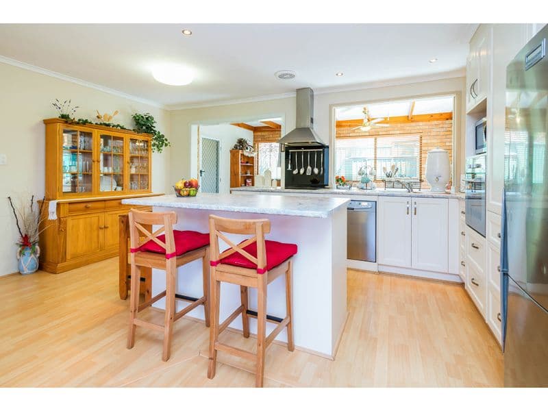2 Gigas Court, ROCHEDALE SOUTH QLD 4123, Rochedale South - Thumbnail 2