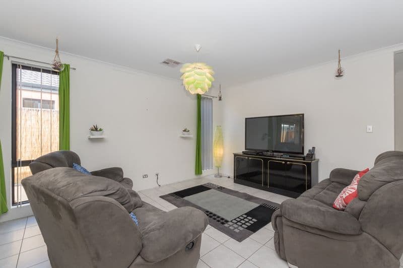 80 Colreavy Ramble, Baldivis WA 6171, Baldivis - Thumbnail 2