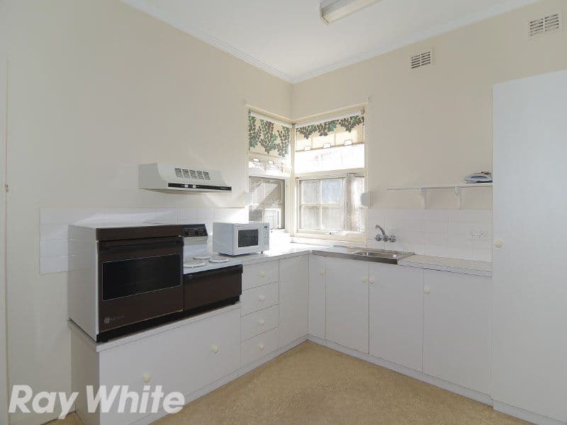 116 Seaview Road, HENLEY BEACH SOUTH SA 5022, Henley Beach South - Thumbnail 5