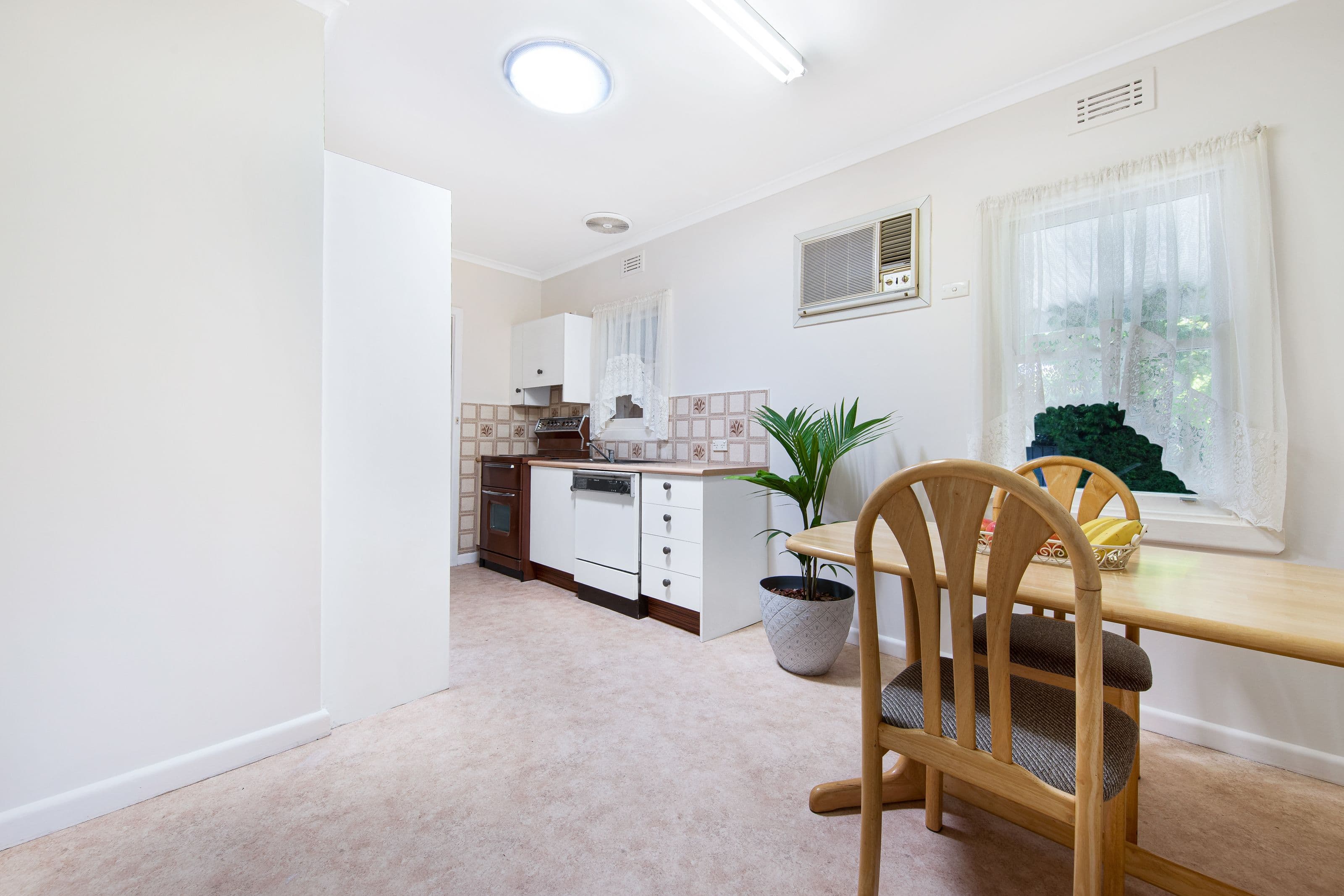 31 Stanley Avenue, Mount Waverley VIC 3149, Mount Waverley - Thumbnail 3