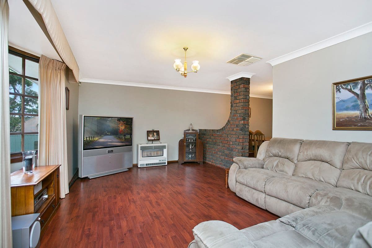34 Coomurra Drive, SALISBURY HEIGHTS SA 5109, Salisbury Heights - Thumbnail 2