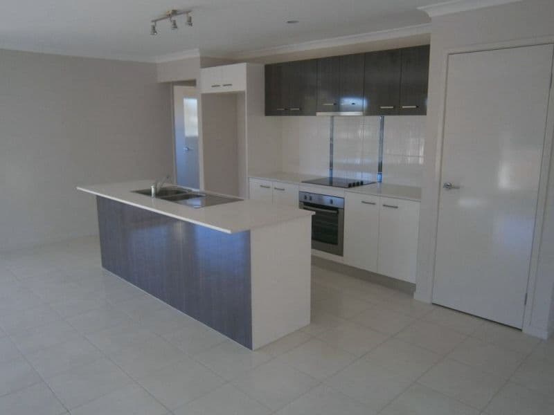 22 Brindabella Parade, New Auckland QLD 4680, New Auckland - Thumbnail 2