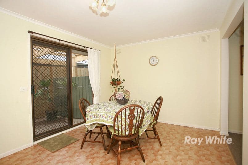 39 Latrobe Street, CRANBOURNE VIC 3977, Cranbourne - Thumbnail 4