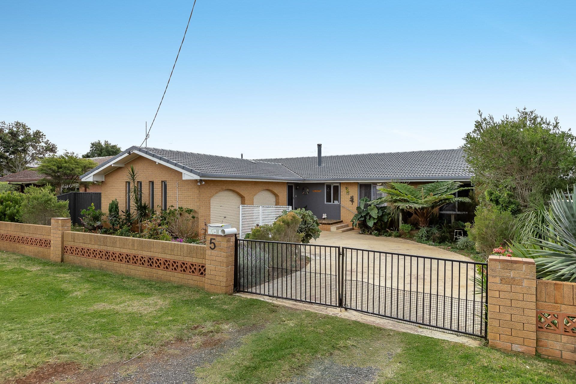 5 Hamilton Street, Newtown QLD 4350, Newtown - Thumbnail 2