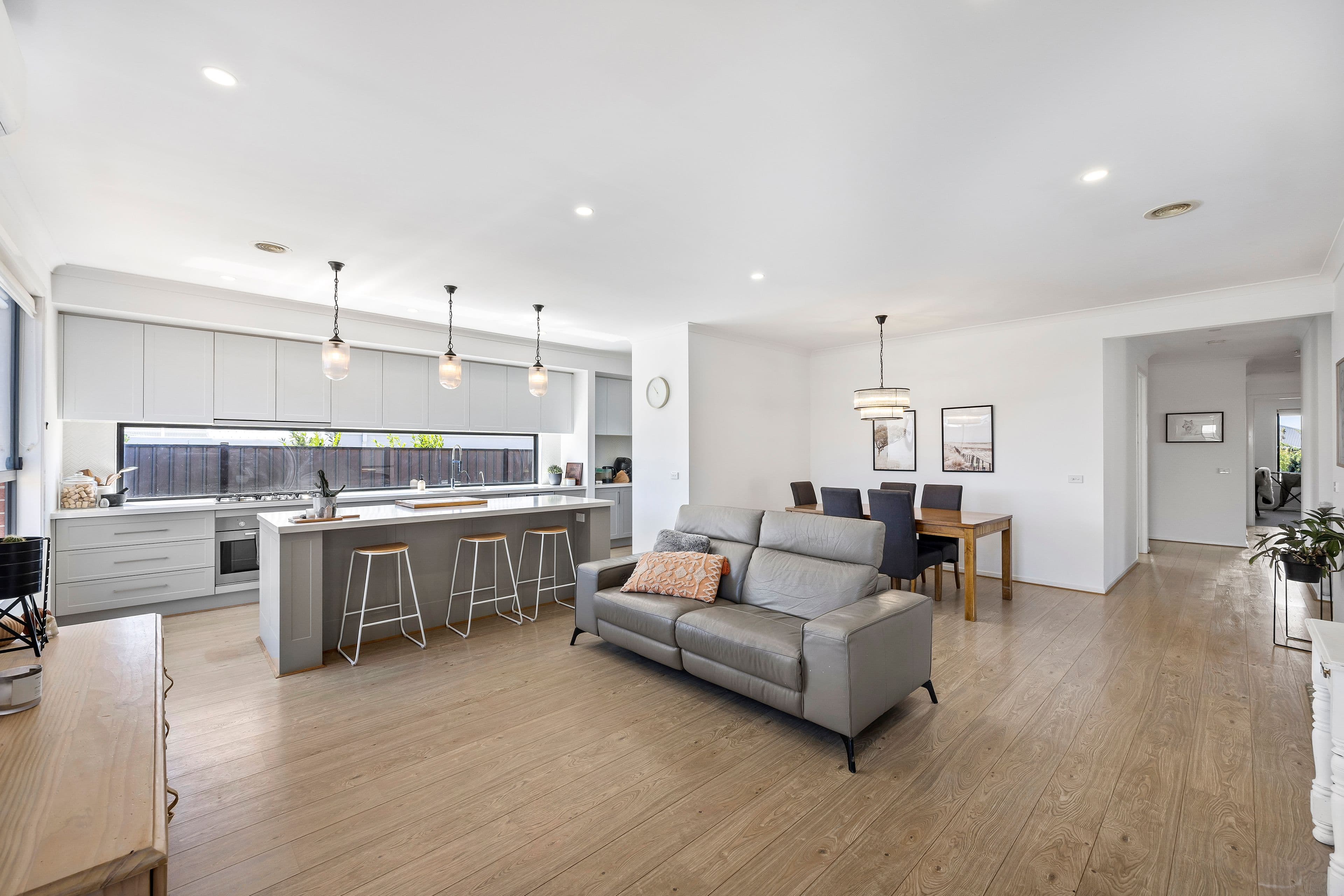 28 Triandra Avenue, Romsey VIC 3434, Romsey - Thumbnail 2