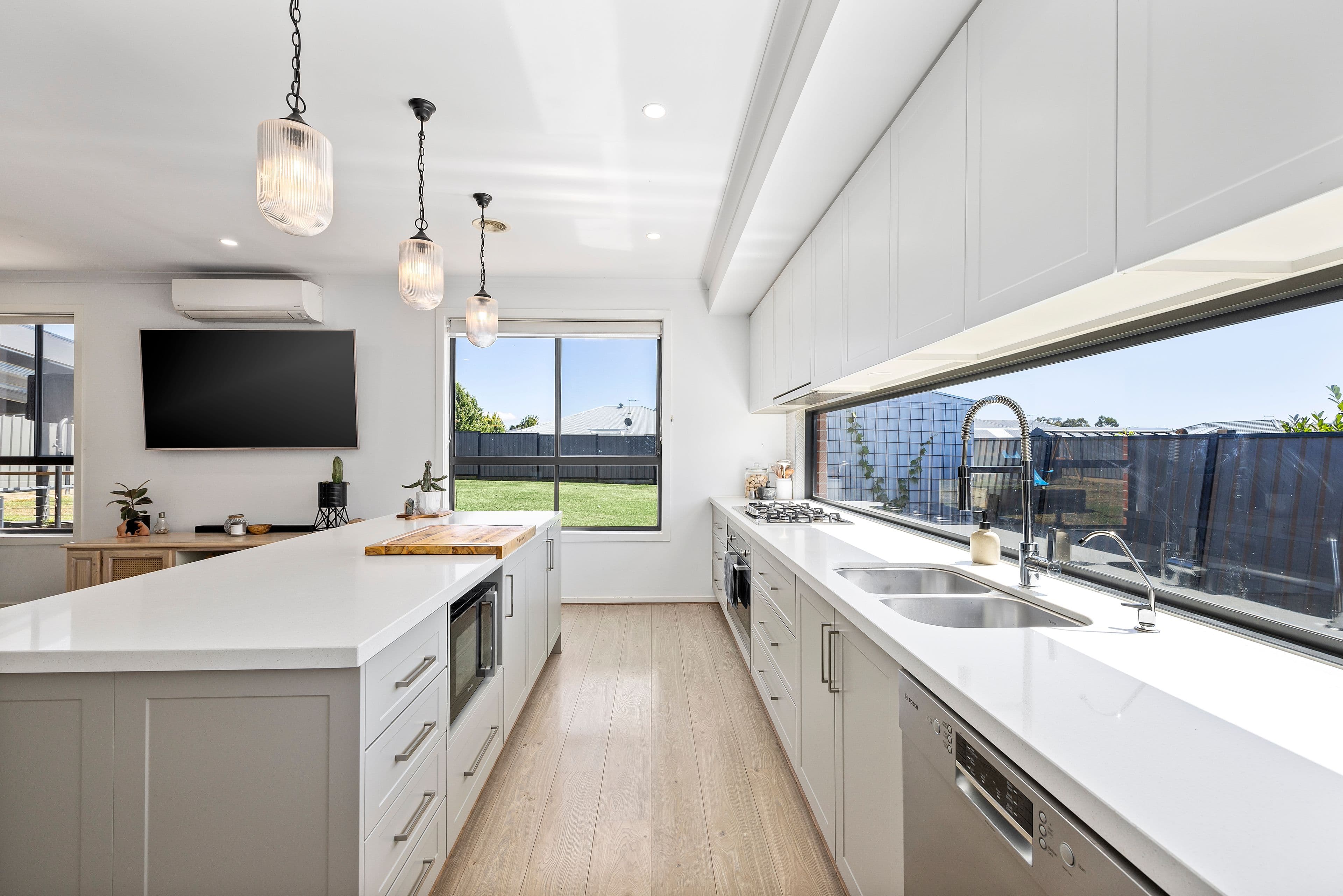 28 Triandra Avenue, Romsey VIC 3434, Romsey - Thumbnail 3