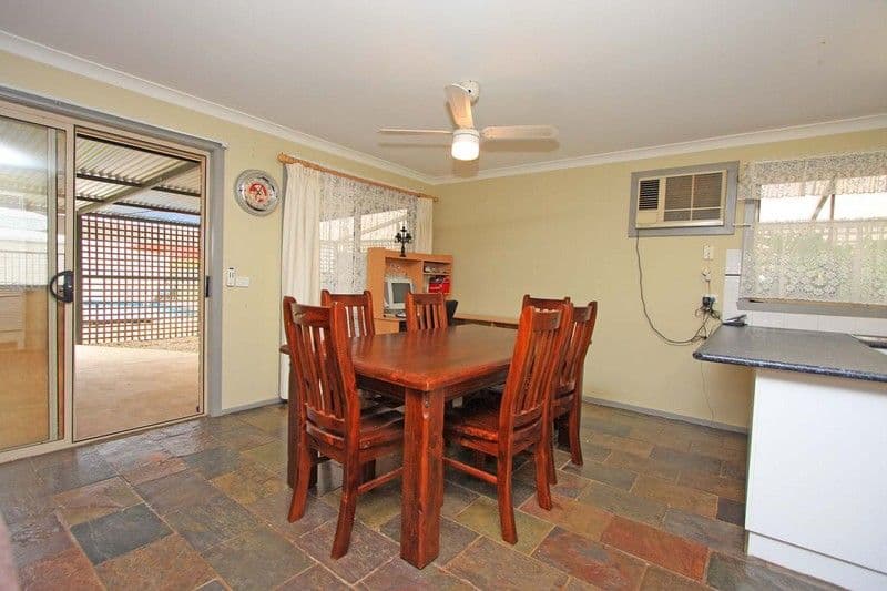 72 Townsend Street, HOWLONG NSW 2643, Howlong - Thumbnail 5