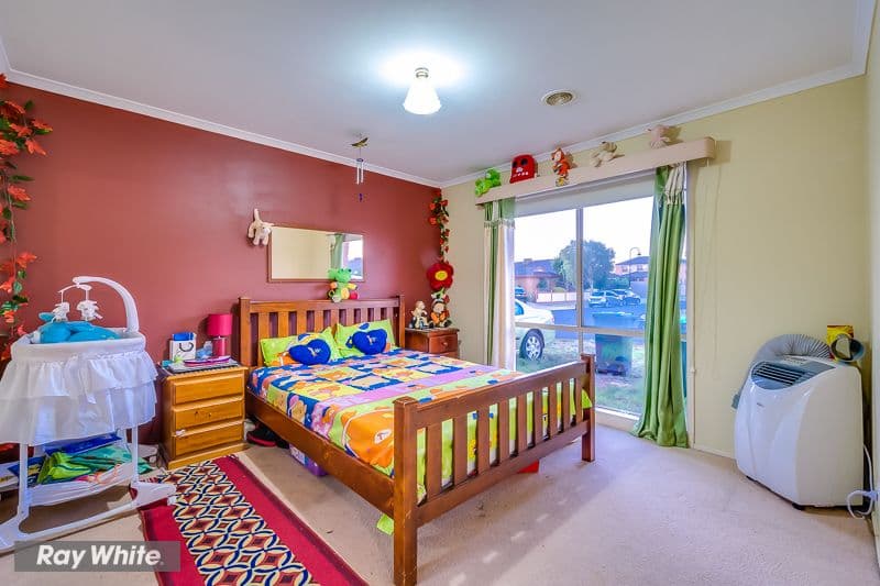 8 Keats Court, Truganina VIC 3029, Truganina - Thumbnail 3