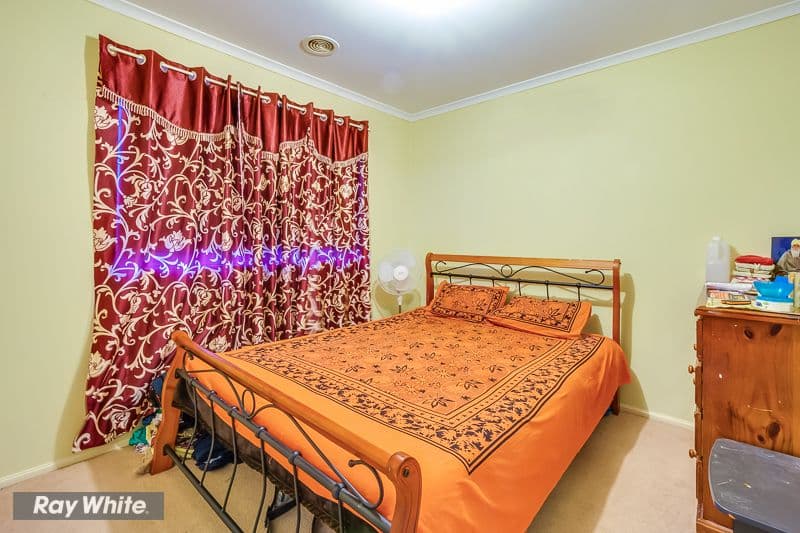 8 Keats Court, Truganina VIC 3029, Truganina - Thumbnail 4