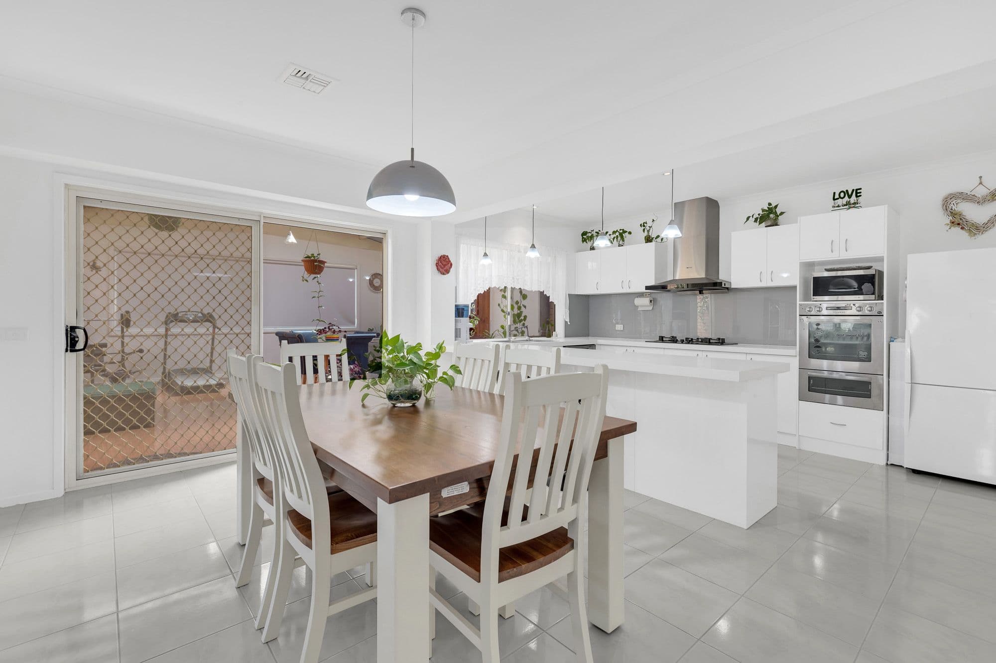 17 Omeo Terrace, Manor Lakes VIC 3024, Manor Lakes - Thumbnail 4