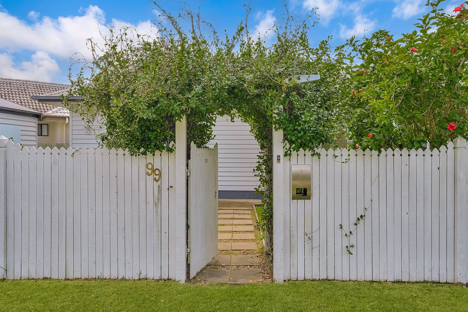 99 Queens Parade, Brighton QLD 4017, Brighton - Thumbnail 2