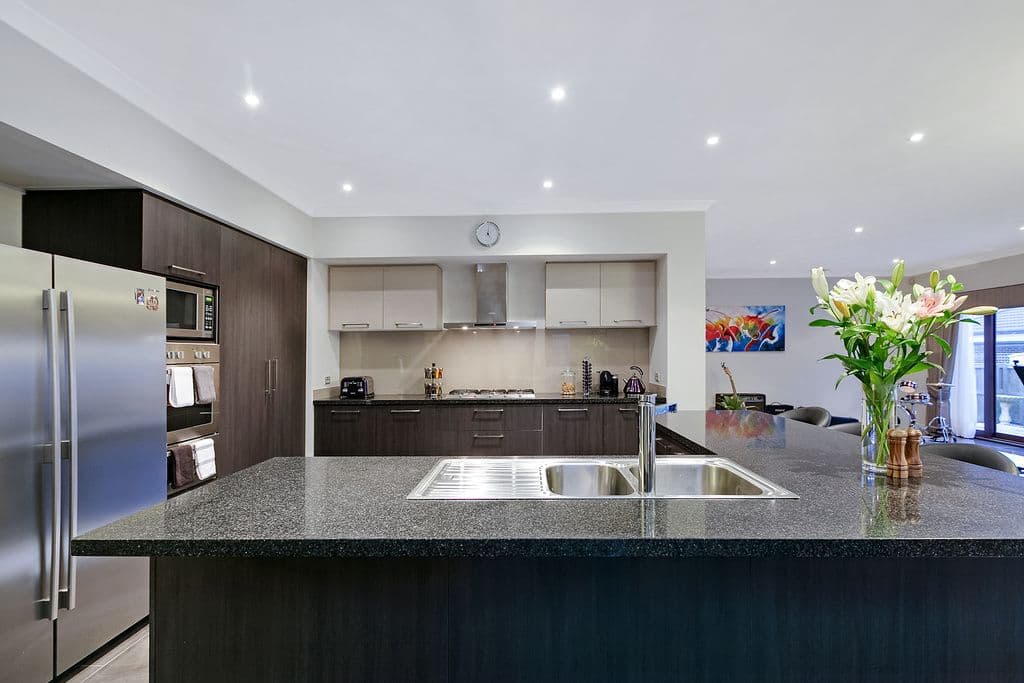 56 Manor House Drive, EPPING VIC 3076, Epping - Thumbnail 2