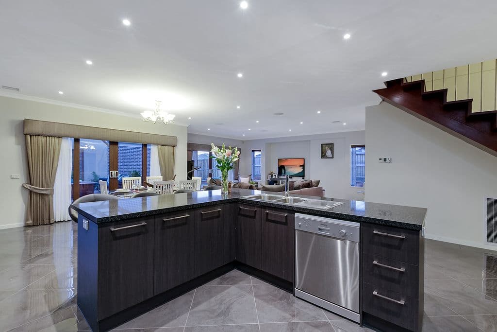 56 Manor House Drive, EPPING VIC 3076, Epping - Thumbnail 3