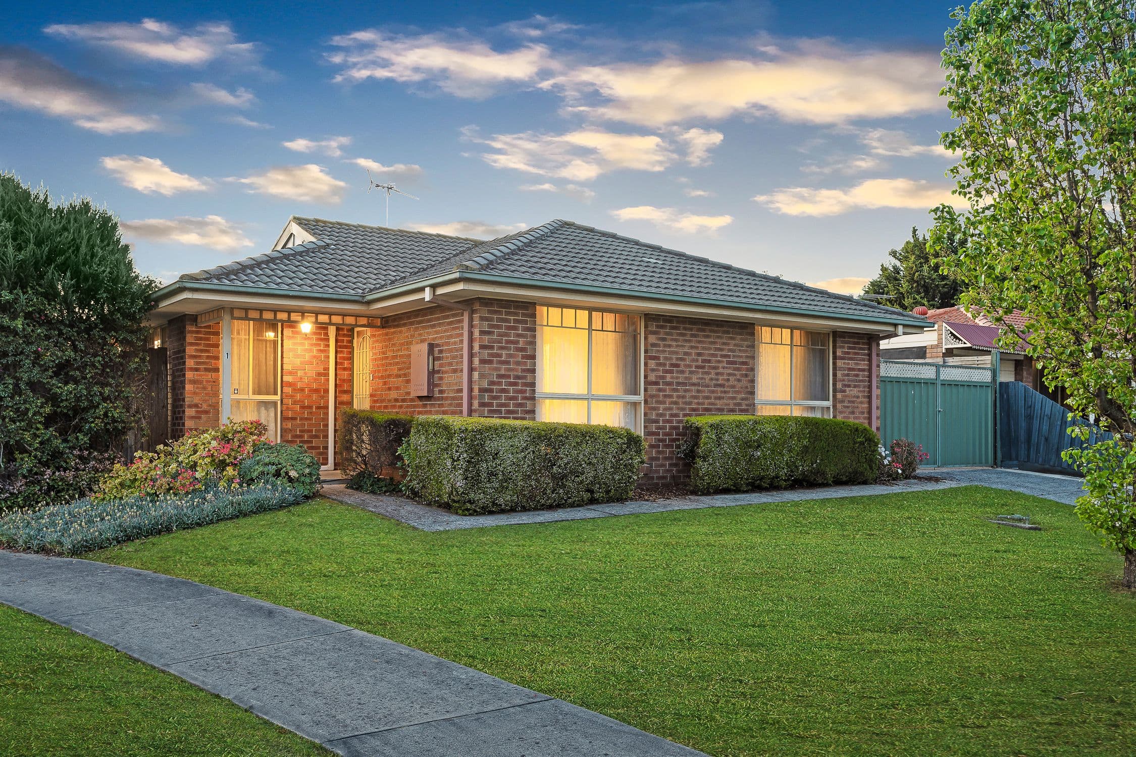 1 Amy Close, Pakenham VIC 3810, Pakenham - Thumbnail 2