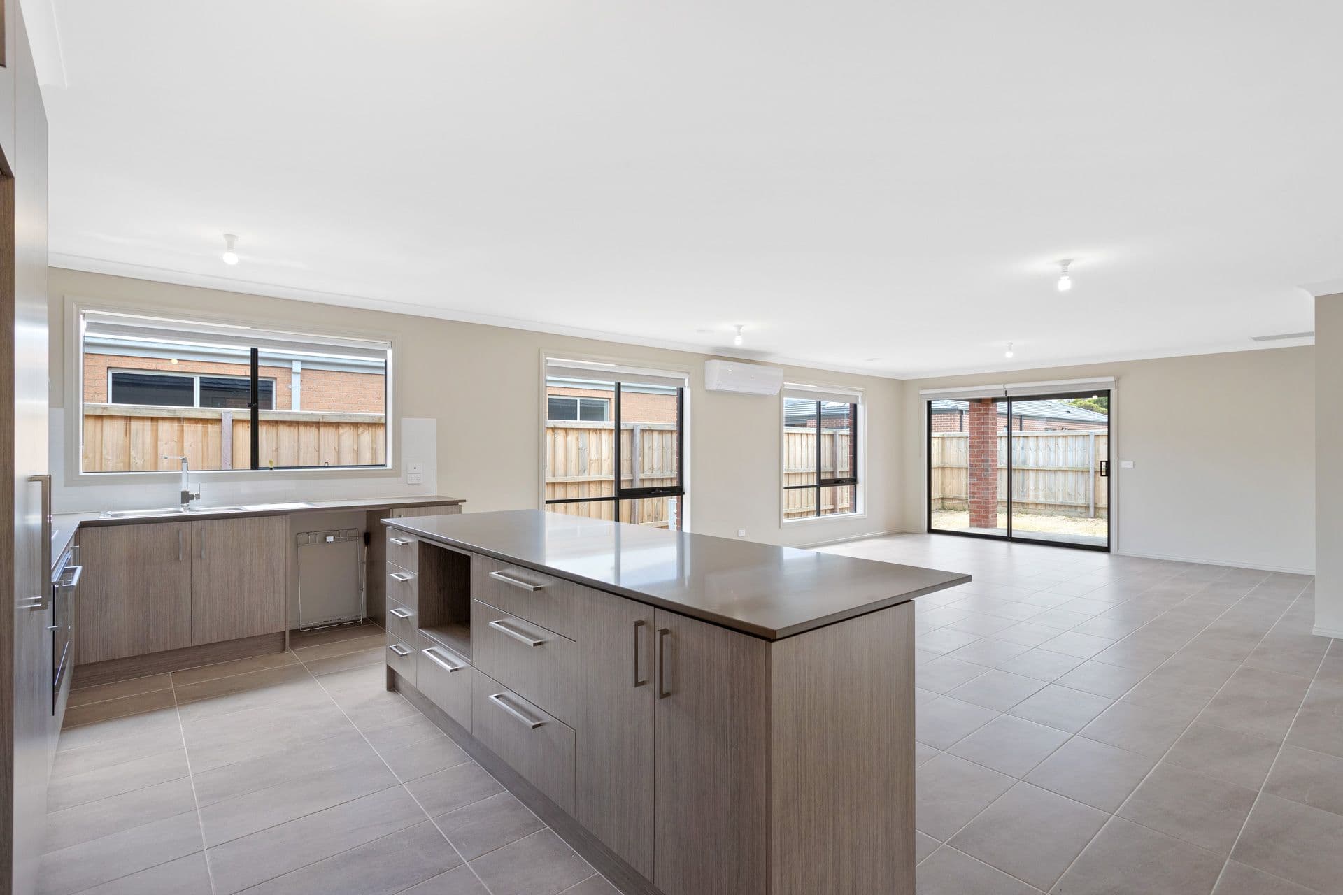 63 Elvington Avenue, Cowes VIC 3922, Cowes - Thumbnail 2