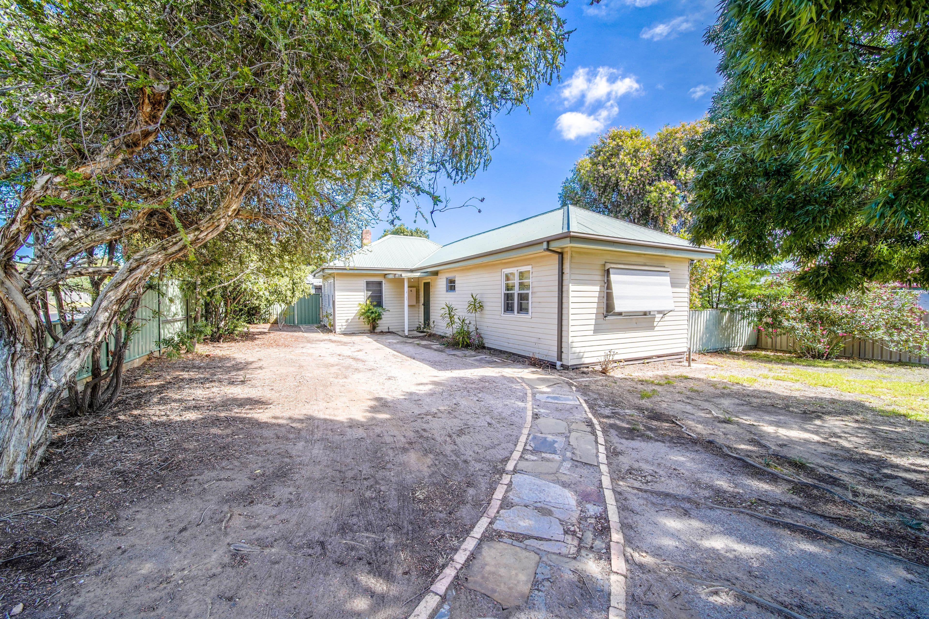 4 Woolcock Avenue, Kangaroo Flat VIC 3555, Kangaroo Flat - Thumbnail 3