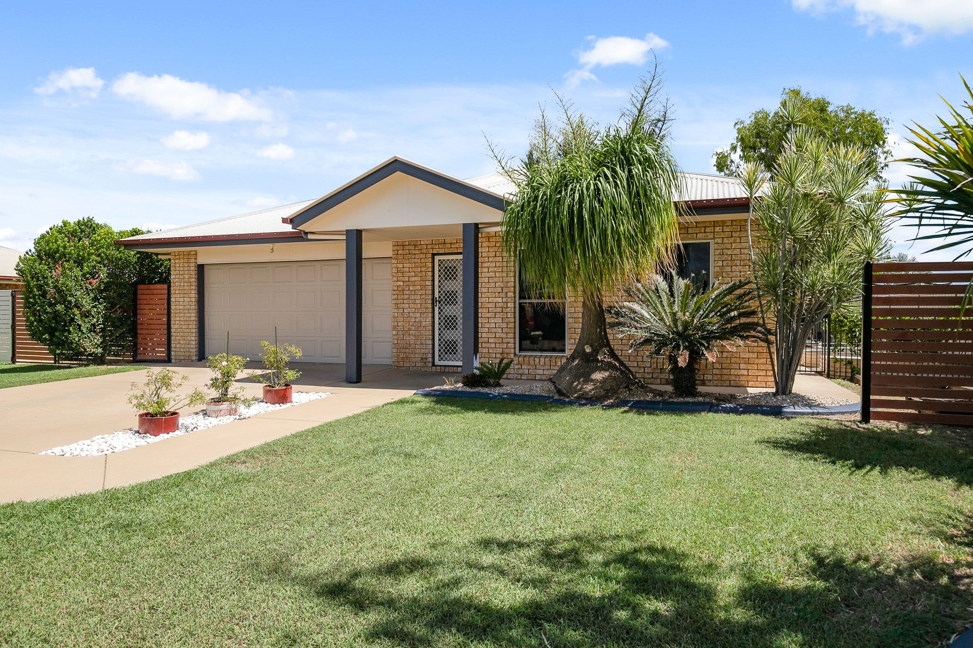 20 Mayfair Drive, Emerald QLD 4720, Emerald - Image 1