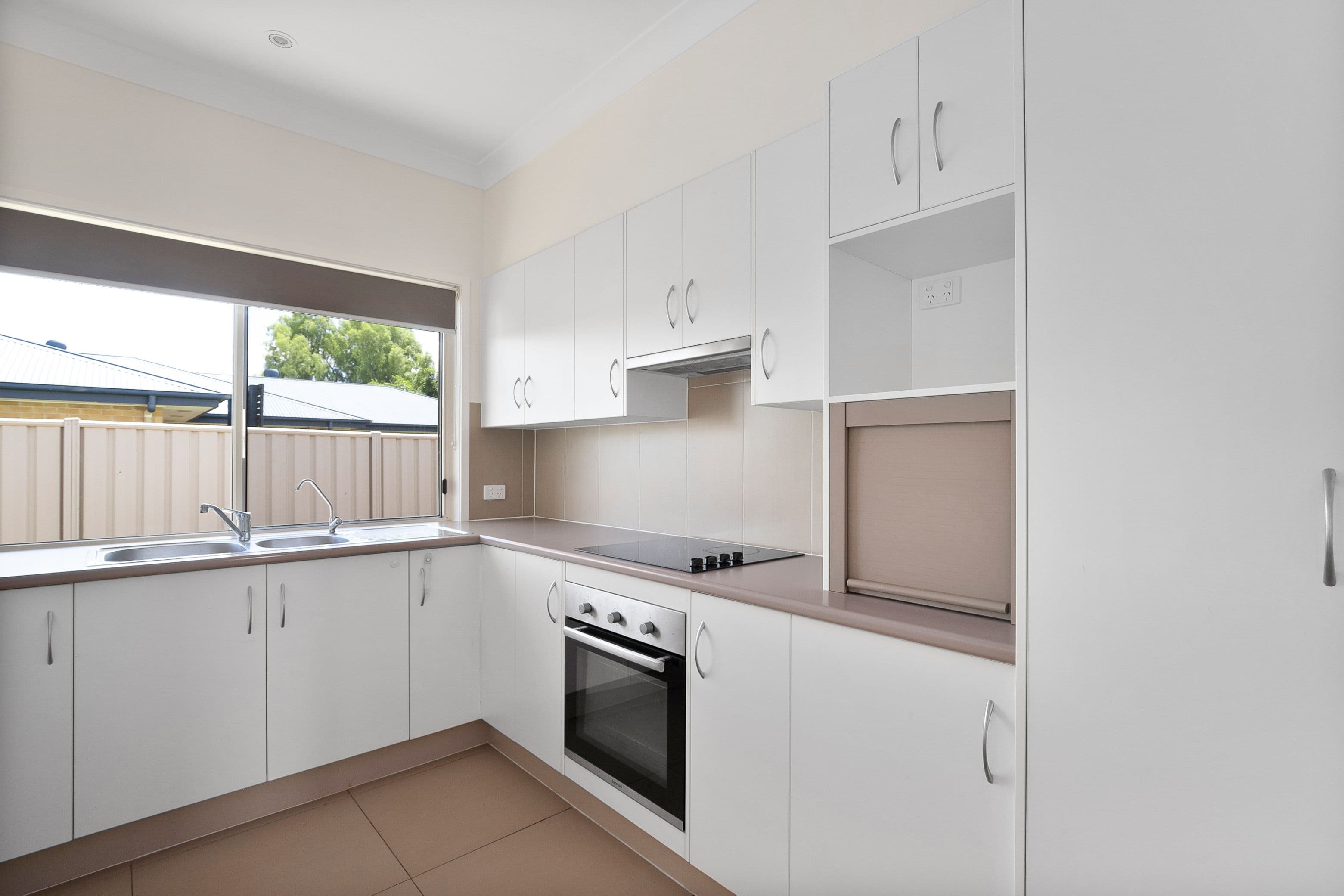 20 Mayfair Drive, Emerald QLD 4720, Emerald - Thumbnail 4