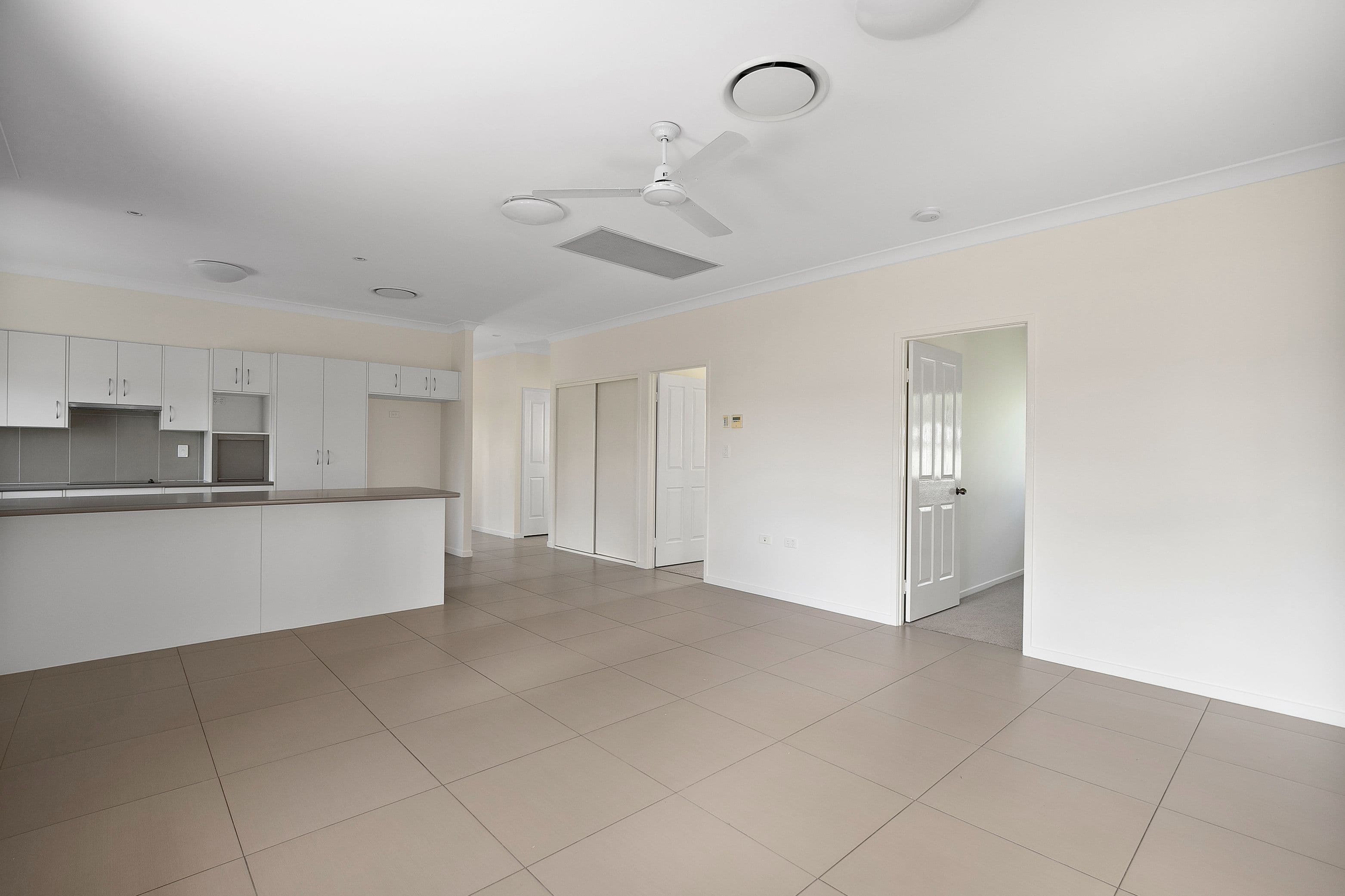 20 Mayfair Drive, Emerald QLD 4720, Emerald - Thumbnail 6