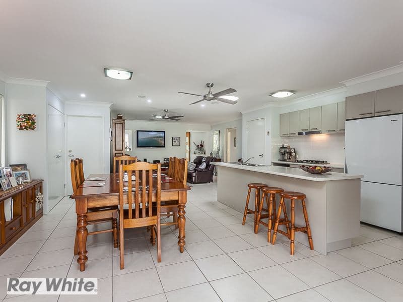 4 Palmgrove Place, NORTH LAKES QLD 4509, North Lakes - Thumbnail 4