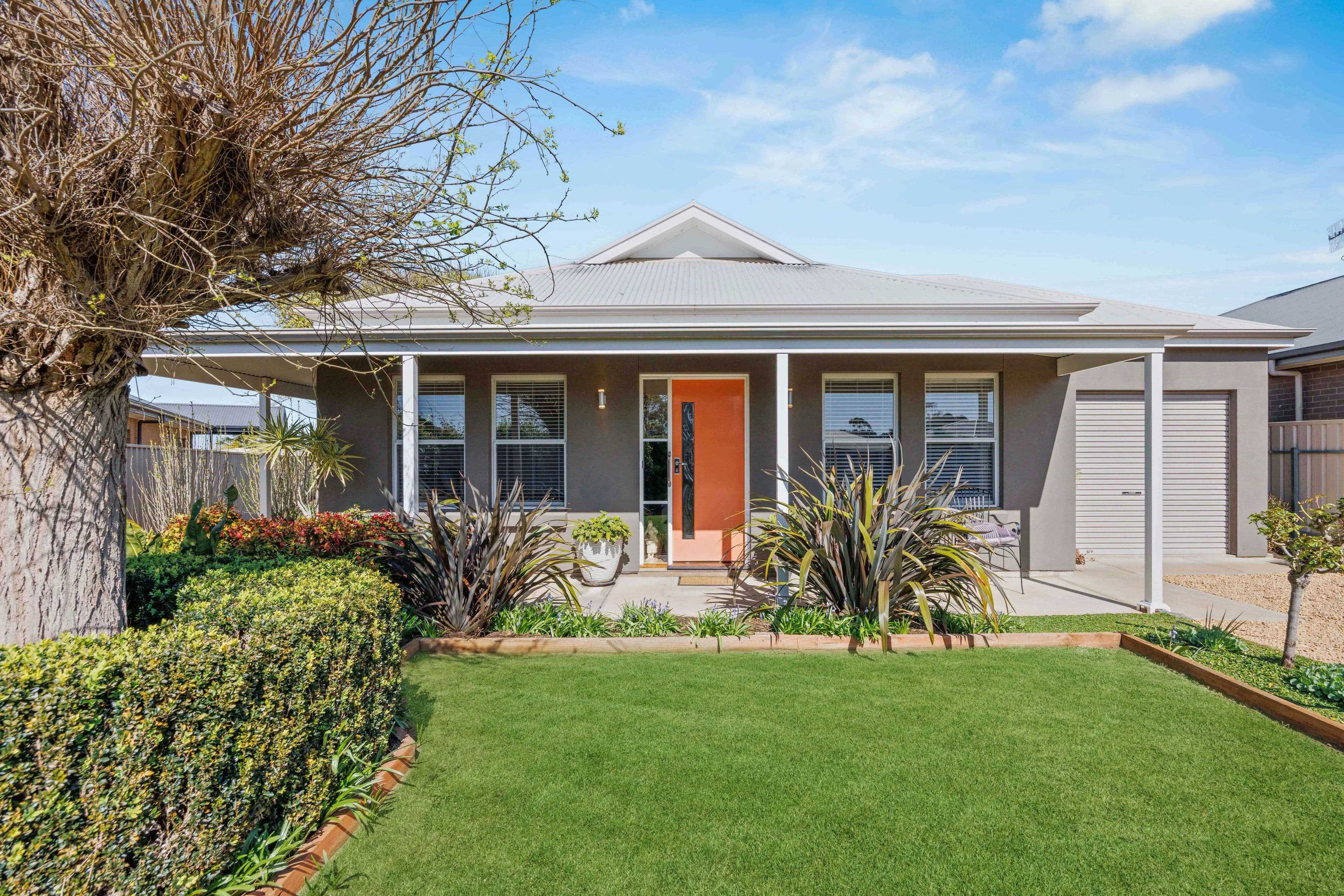 27 Brideson Road, Strathalbyn SA 5255, Strathalbyn - Image 1