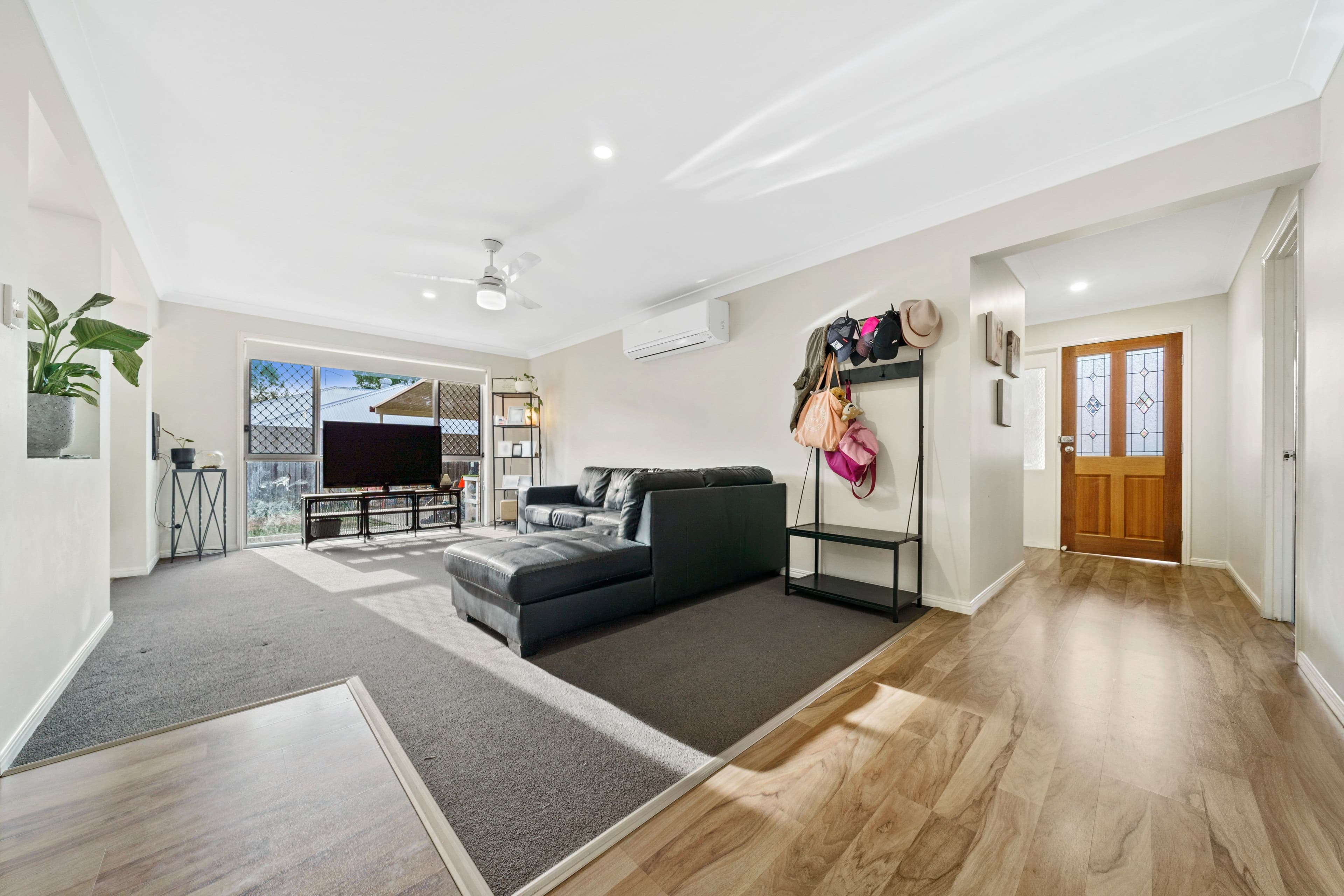 3 De Marce Court, Springfield Lakes QLD 4300, Springfield Lakes - Thumbnail 2