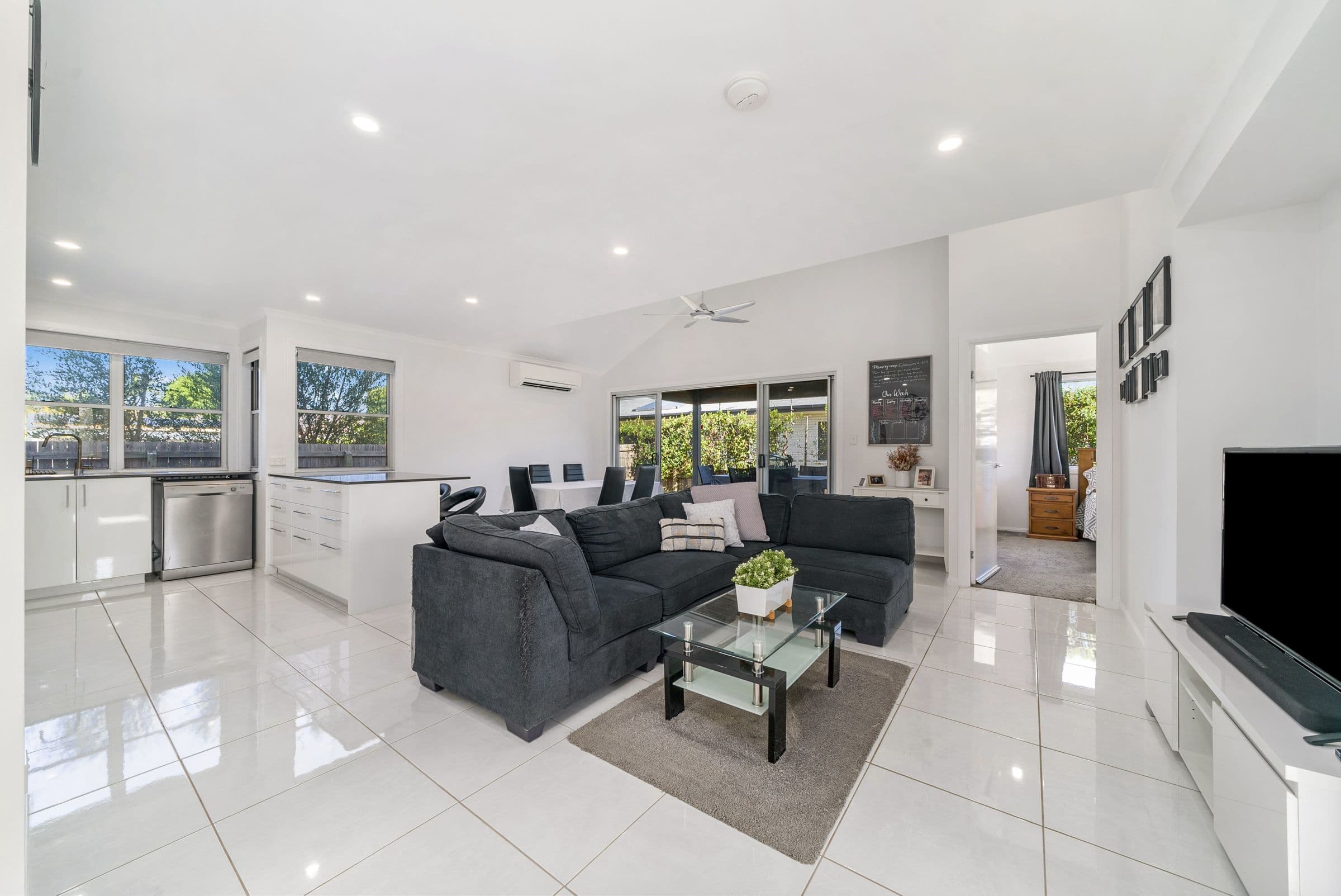 27 Rock Street, Scarborough QLD 4020, Scarborough - Thumbnail 7