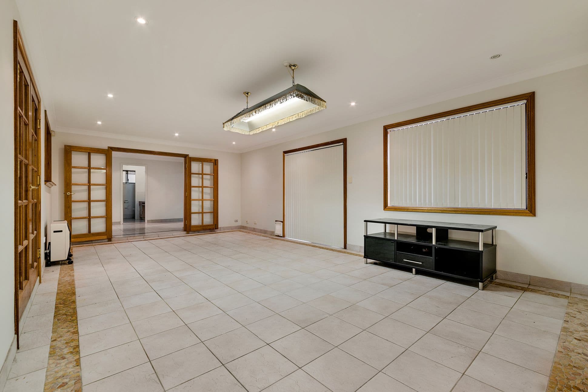 8 Gambia Street, Kearns - Thumbnail 3