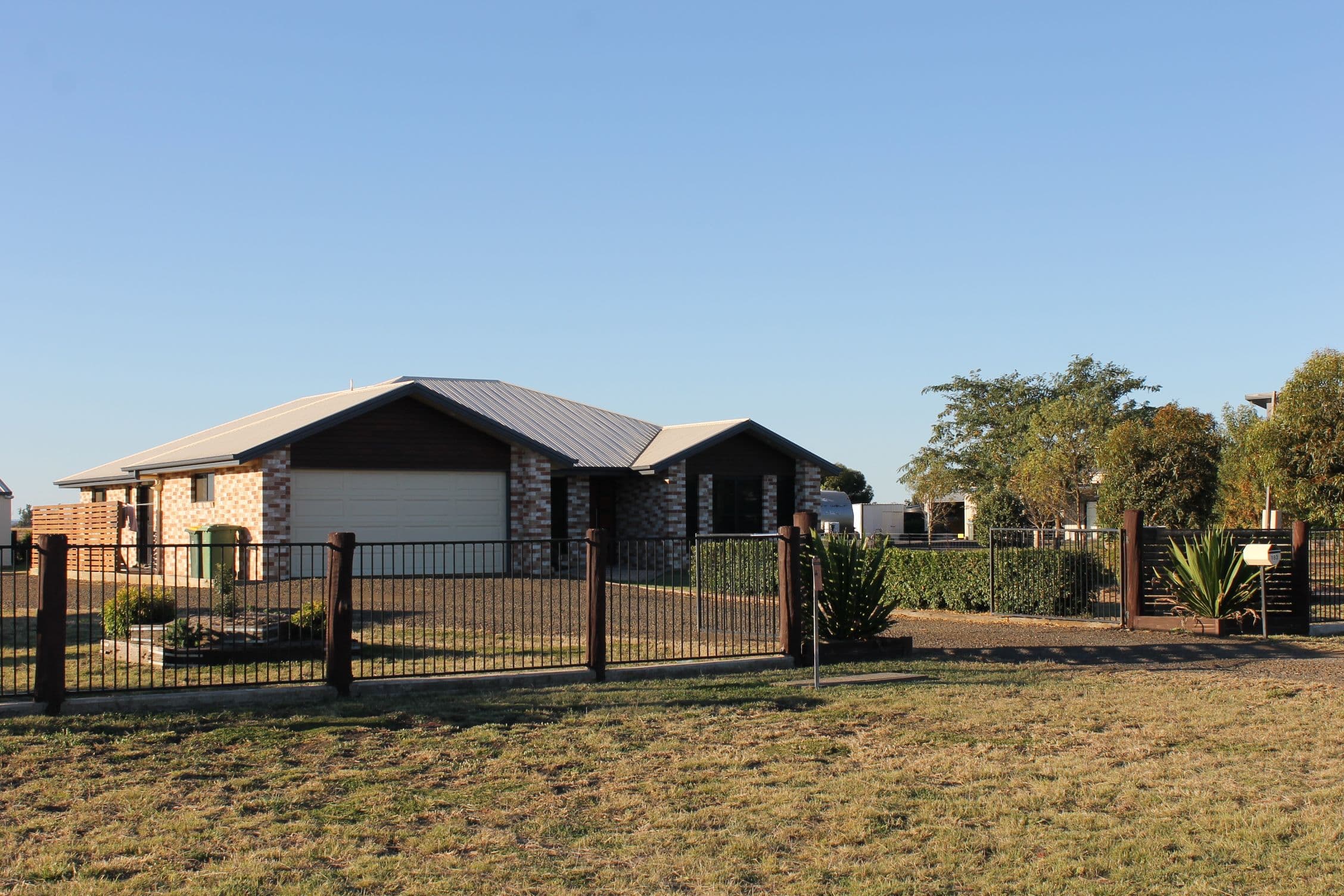 183 Blaxland Road, Dalby QLD 4405, Dalby - Thumbnail 2