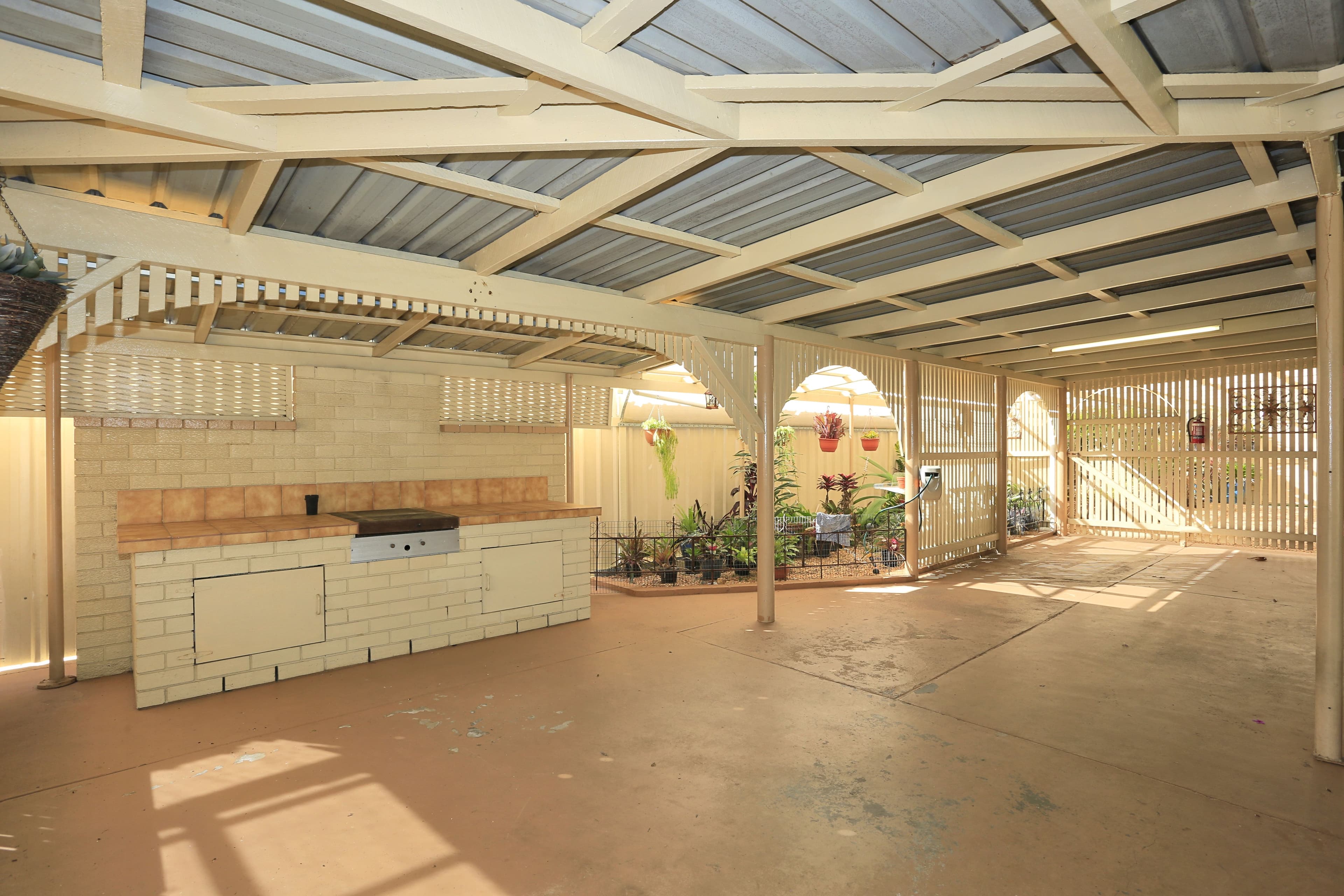 26 Anderson Street, Avenell Heights QLD 4670, Avenell Heights - Thumbnail 3