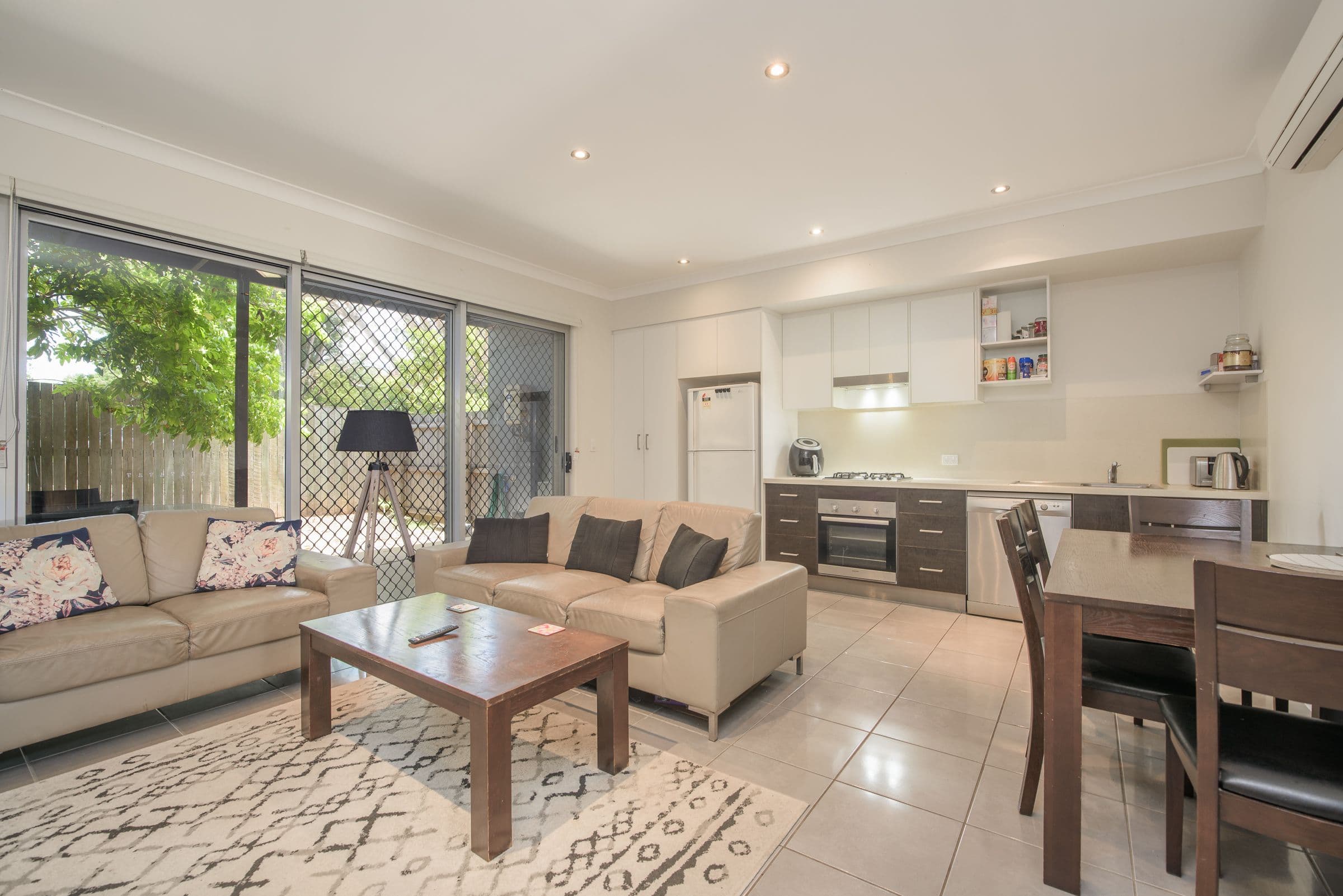 26 Rossella Street, West Gladstone QLD 4680, West Gladstone - Thumbnail 3