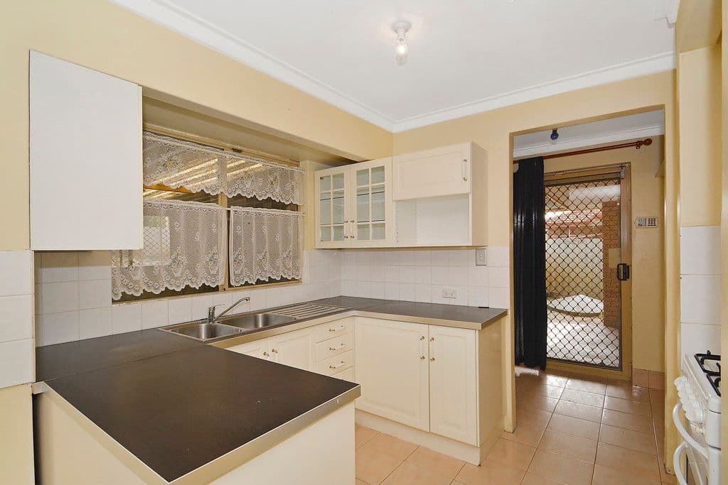 216 Illawarra Crescent, Ballajura WA 6066, Ballajura - Thumbnail 3