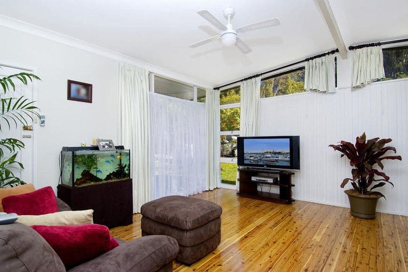 18  Dumbarton Place, ENGADINE NSW 2233, Engadine - Thumbnail 2