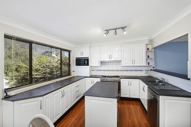 48 Kingsford Smith Drive, BERKELEY VALE NSW 2261, Berkeley Vale - Thumbnail 3