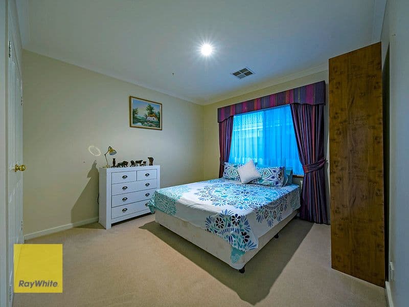 15 Seaton Court, South Guildford WA 6055, South Guildford - Thumbnail 5