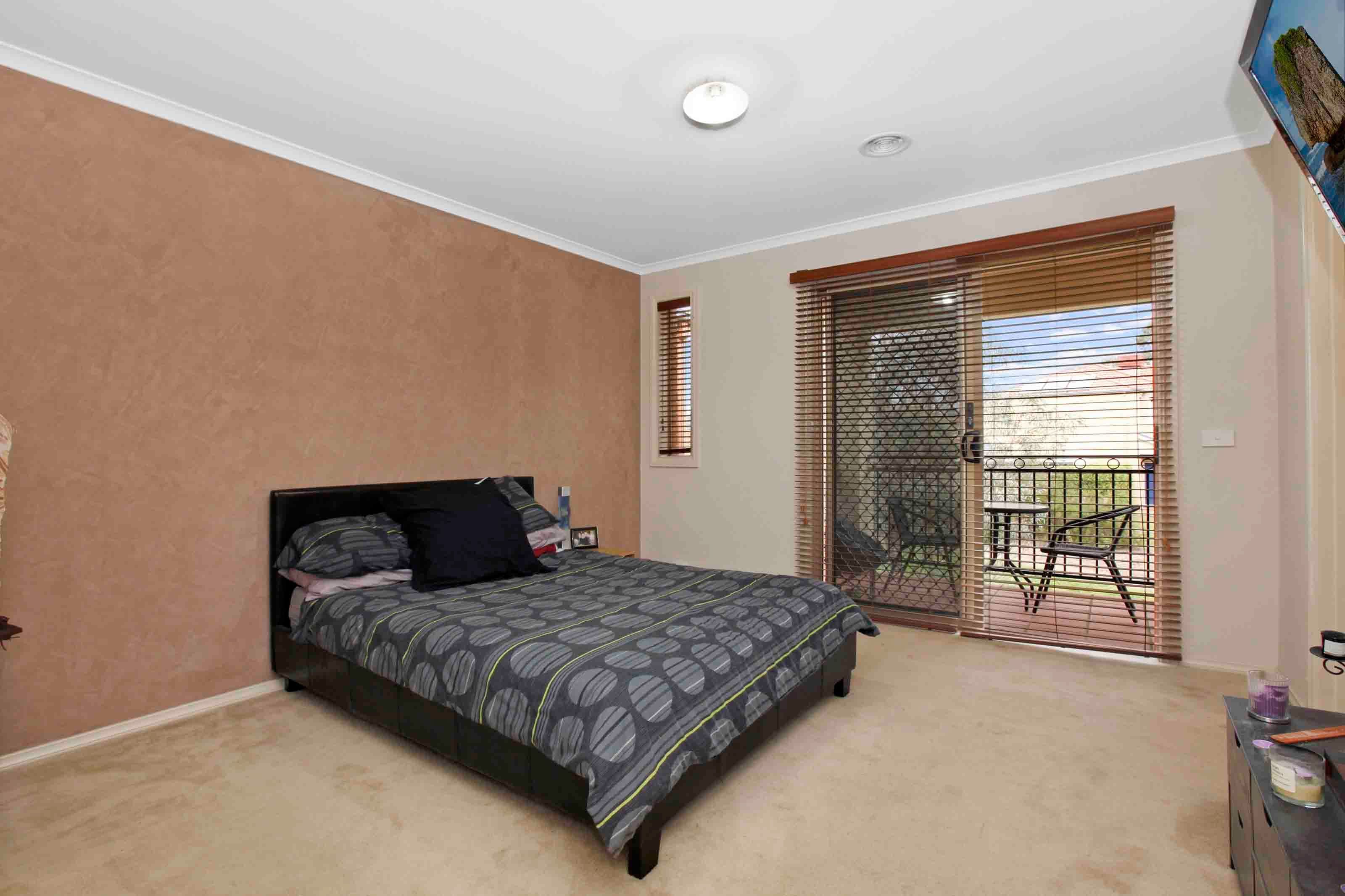 10 Lancewood Walk, South Morang VIC 3752, South Morang - Thumbnail 6