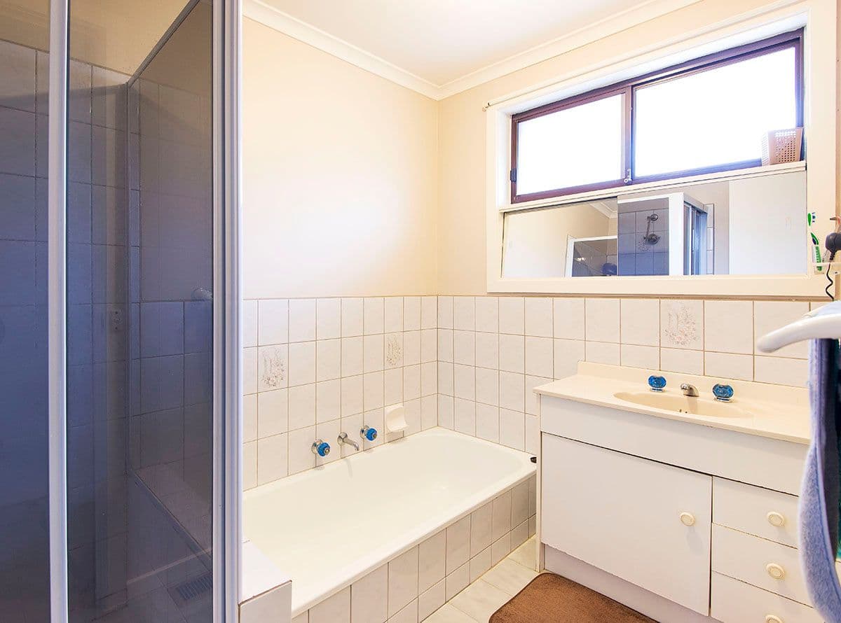 21 McClelland Drive, MILL PARK VIC 3082, Mill Park - Thumbnail 5