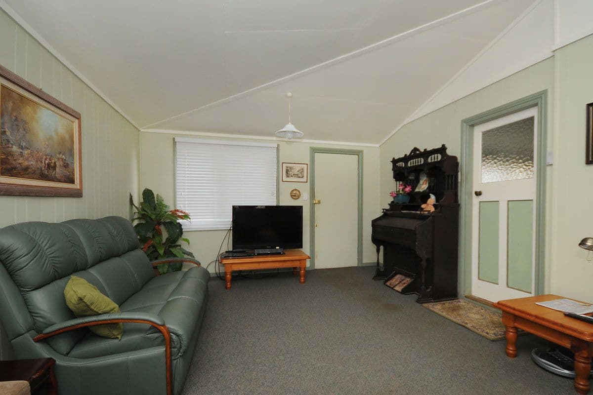 158 Stenner Street, MIDDLE RIDGE QLD 4350, Middle Ridge - Thumbnail 5
