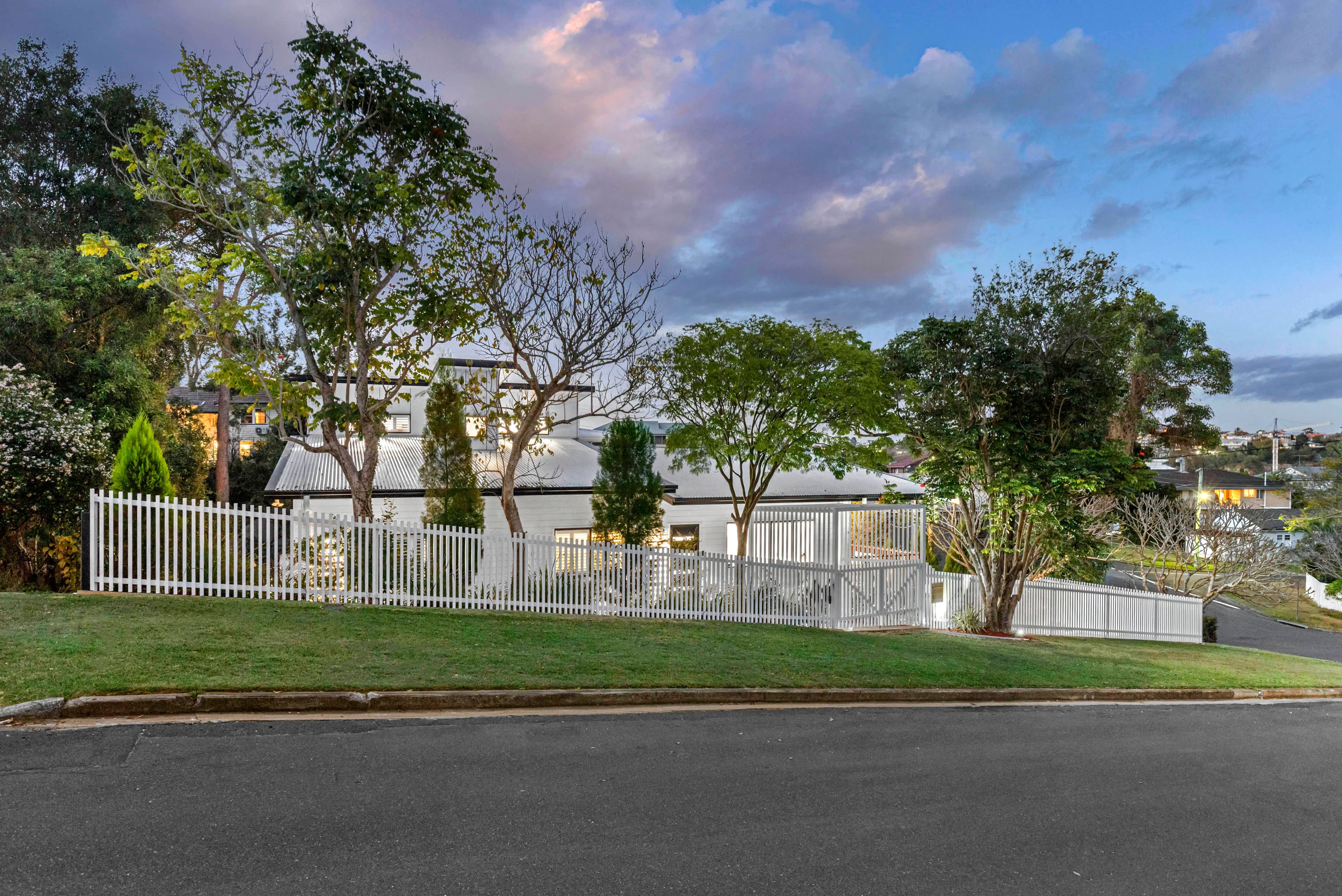 63 Huxley Avenue, Alderley QLD 4051, Alderley - Thumbnail 3