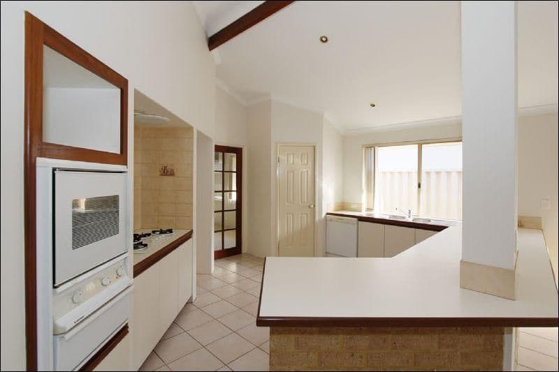 92 Waratah Boulevard, CANNING VALE WA 6155, Canning Vale - Thumbnail 8