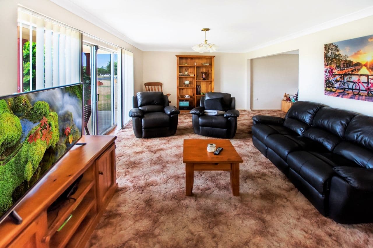 96 Lyall Street, Cowra - Thumbnail 2