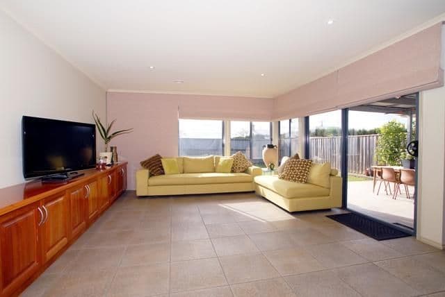 29 John Street, WERRIBEE VIC 3030, Werribee - Thumbnail 2