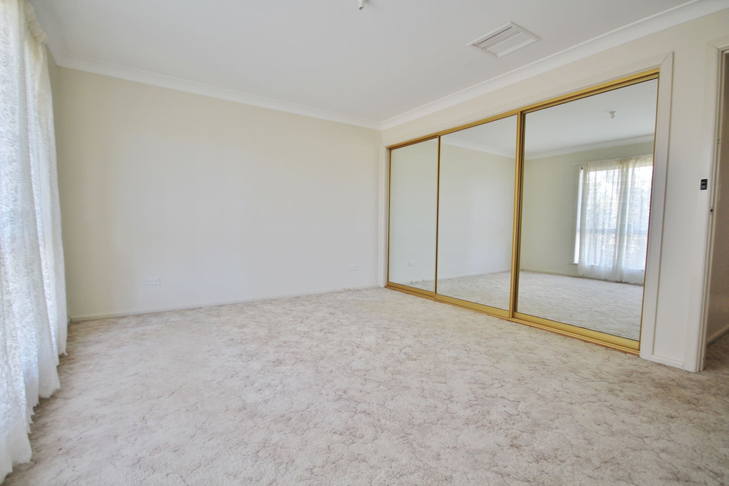 131 Edwards Street, Young - Thumbnail 5