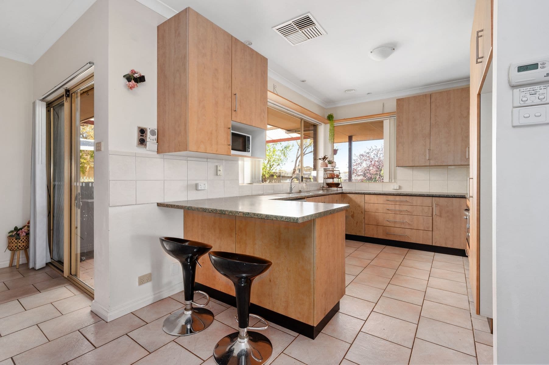 9 Burkett Drive, Hannans WA 6430, Hannans - Thumbnail 4