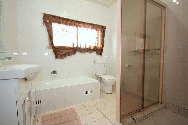 16 Leighdon Street, BASS HILL NSW 2197, Bass Hill - Thumbnail 8