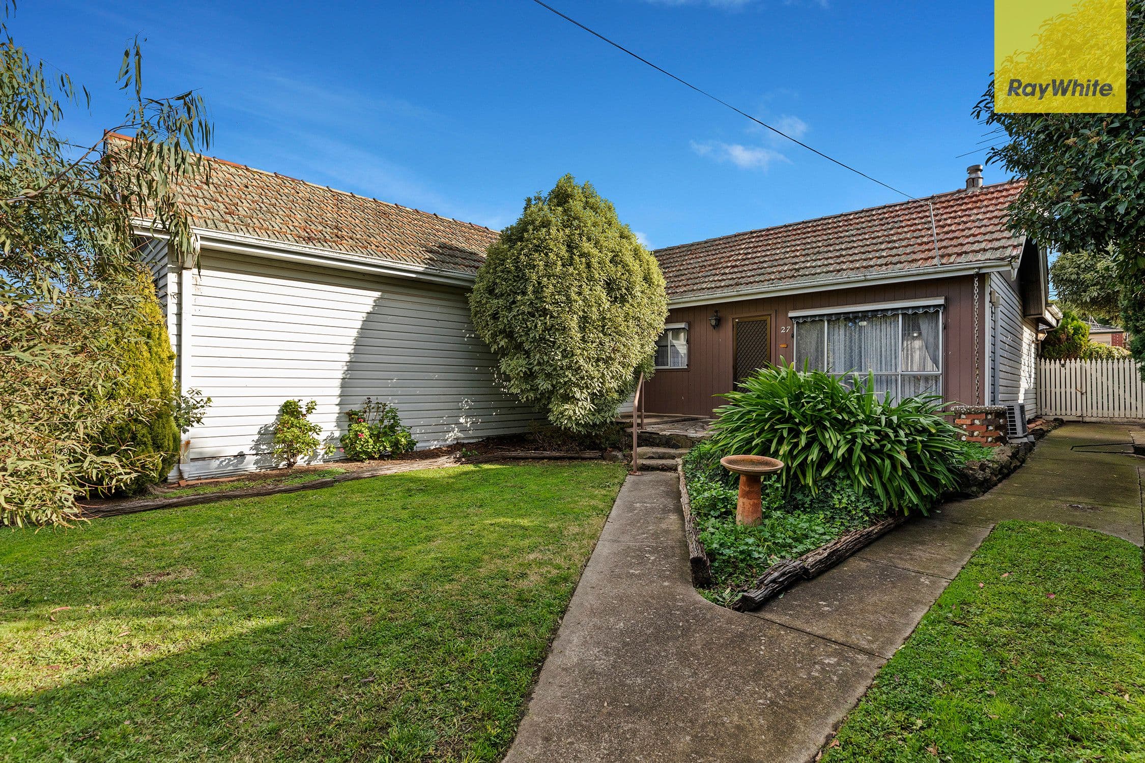 27 Ivanhoe Avenue, St Albans VIC 3021, St Albans - Thumbnail 2