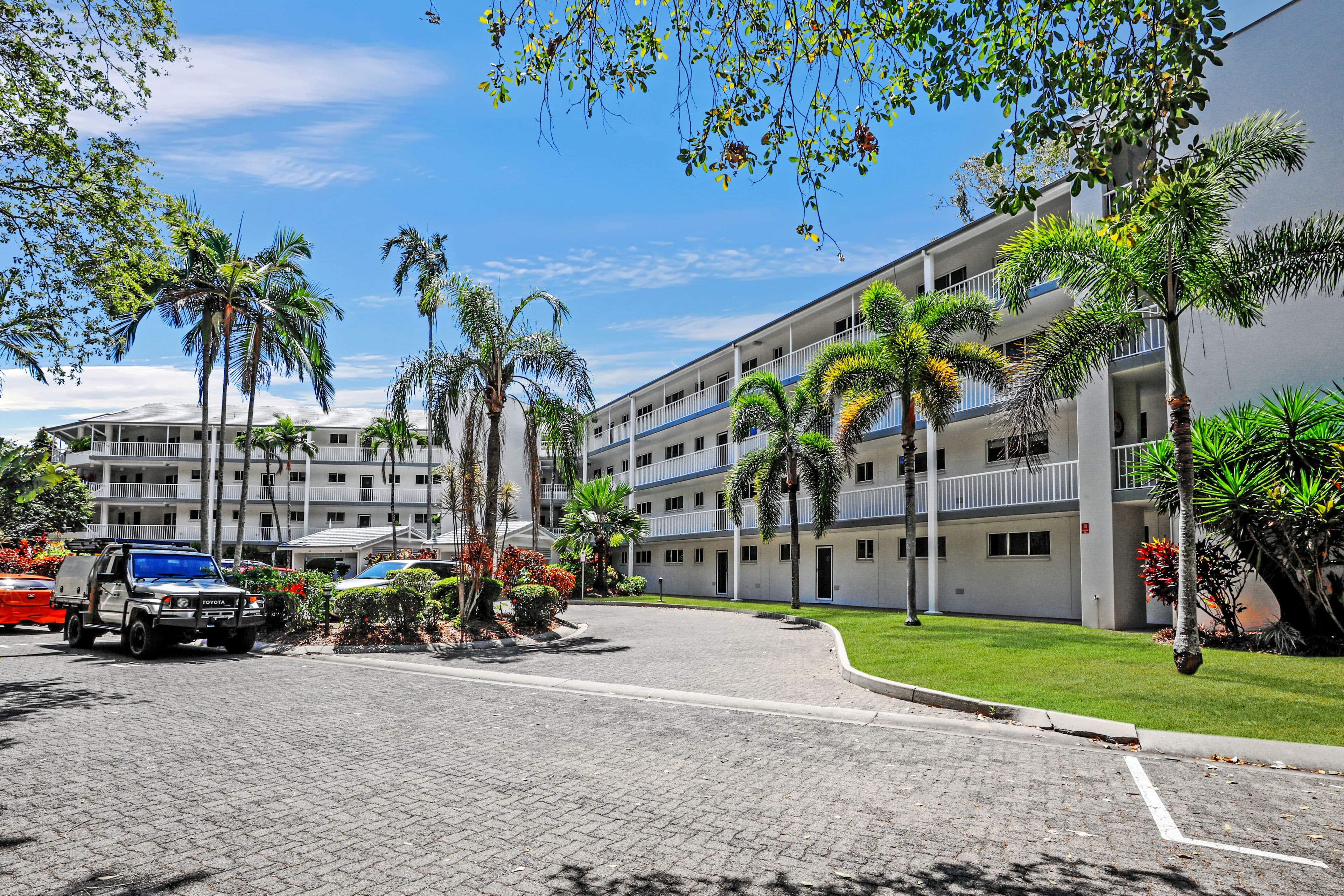 209 Coral Coast Drive, Palm Cove QLD 4879, Palm Cove - Thumbnail 2