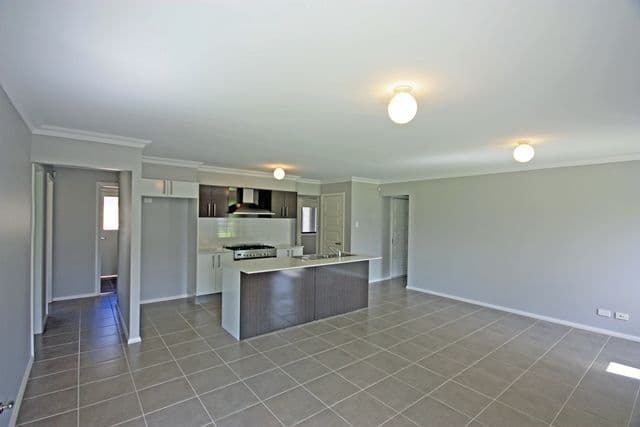 11 Beckham Street, Spring Farm NSW 2570, Spring Farm - Thumbnail 3