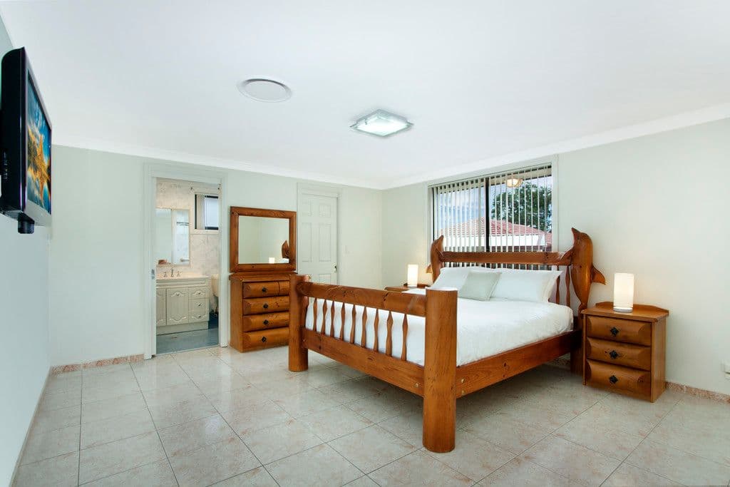 4 Burr Close, Bossley Park NSW 2176, Bossley Park - Thumbnail 3